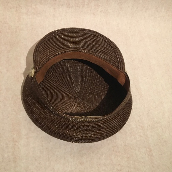 Skipper cap . - Picture 3 of 4